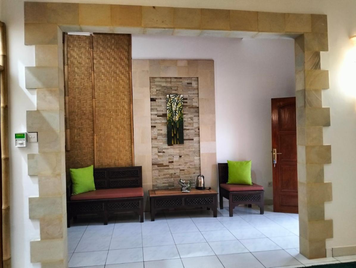 Kaia Lovina Guest House Junior Suite מראה חיצוני תמונה