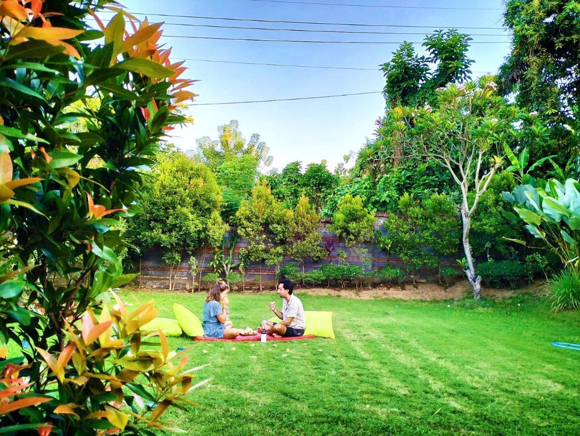 Kaia Lovina Guest House Junior Suite מראה חיצוני תמונה