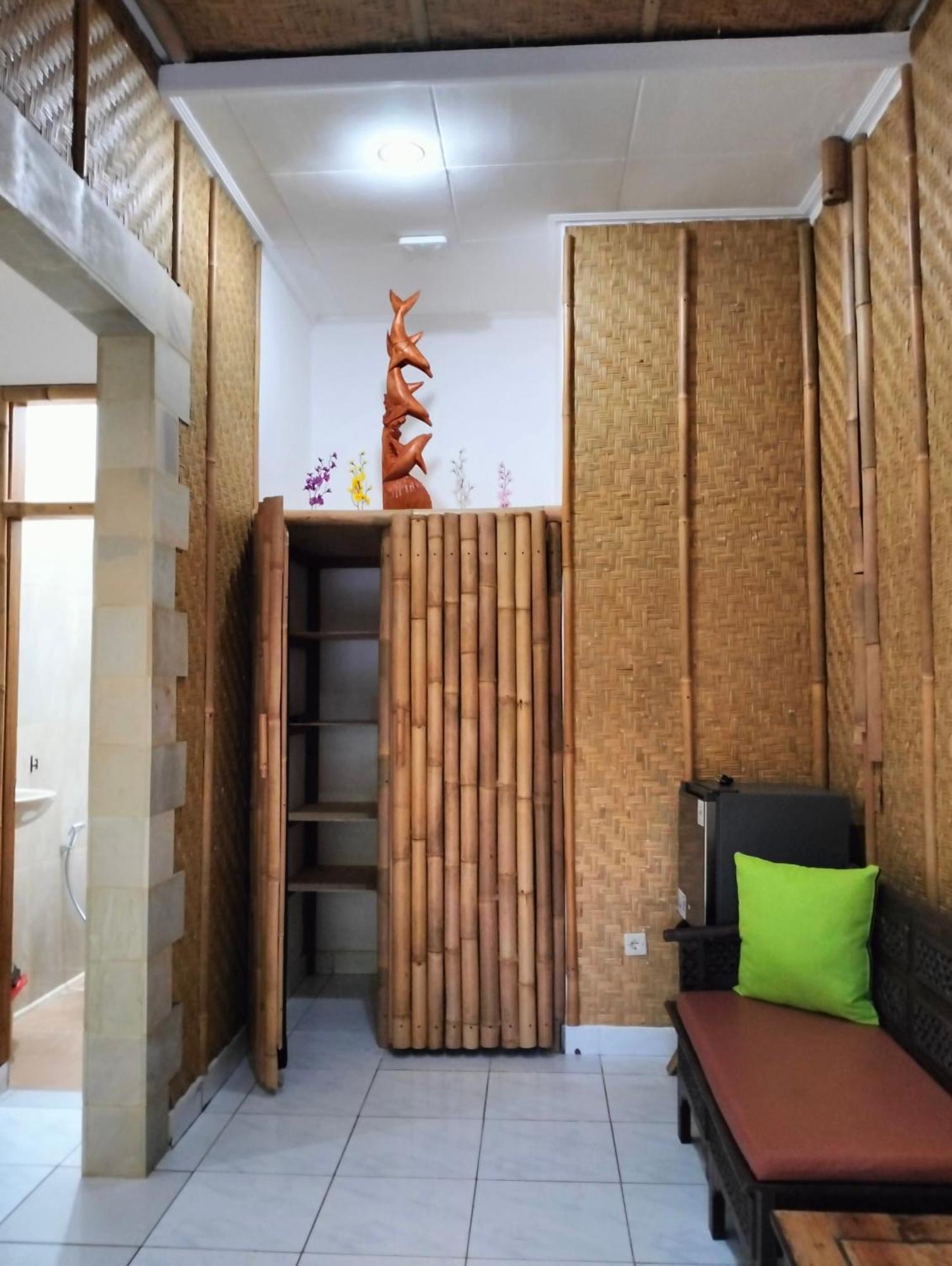 Kaia Lovina Guest House Junior Suite מראה חיצוני תמונה