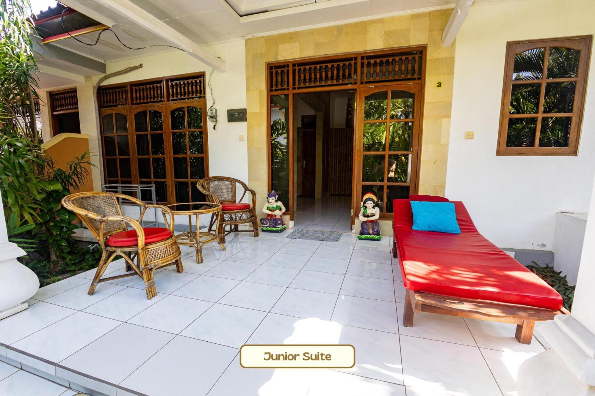 Kaia Lovina Guest House Junior Suite מראה חיצוני תמונה